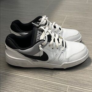 Nike Full Force Low youth sneakers